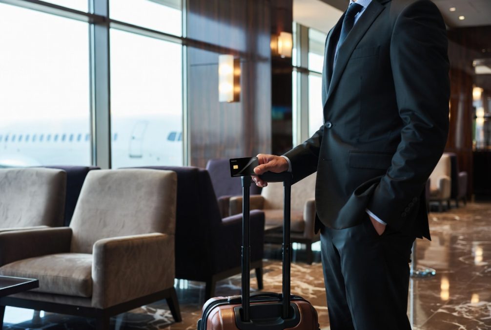 Best travel credit cards 2026 with airport lounge access and travel rewards benefits